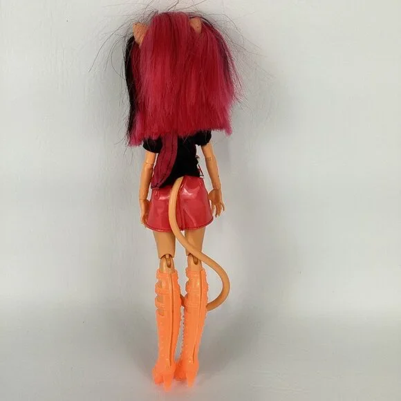 Monster High Toralei Stripe Fashion Doll 11" Figure Mattel Werecat Neon Frights - Picture 7 of 7